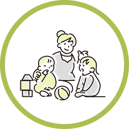 お保育士と二人の赤ちゃん